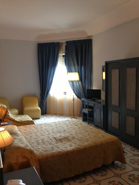 Hotel L' Anicre Варкатуро Номер фото