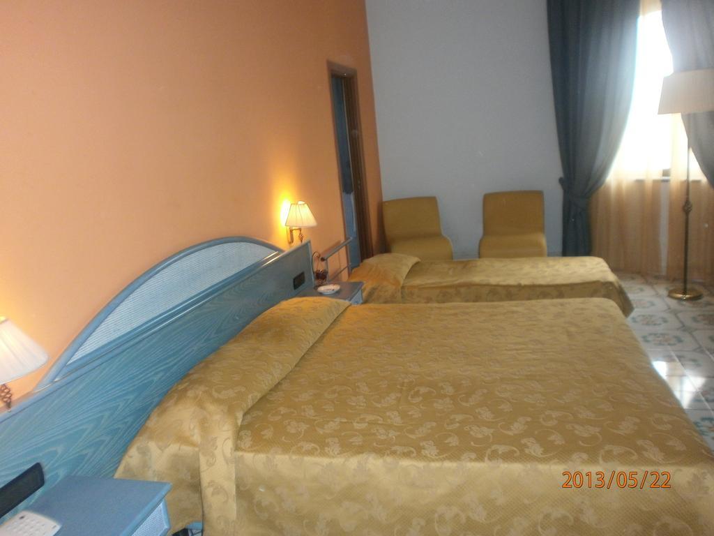 Hotel L' Anicre Варкатуро Номер фото